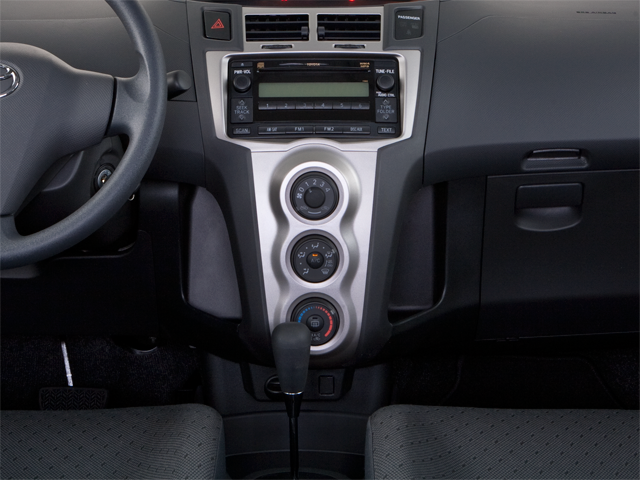 2011 Toyota Yaris 3dr Liftback Auto (Natl)