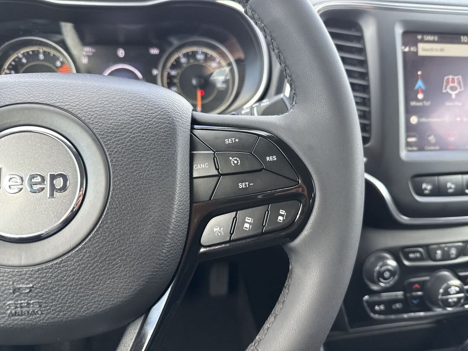 2023 Jeep Cherokee Altitude Lux