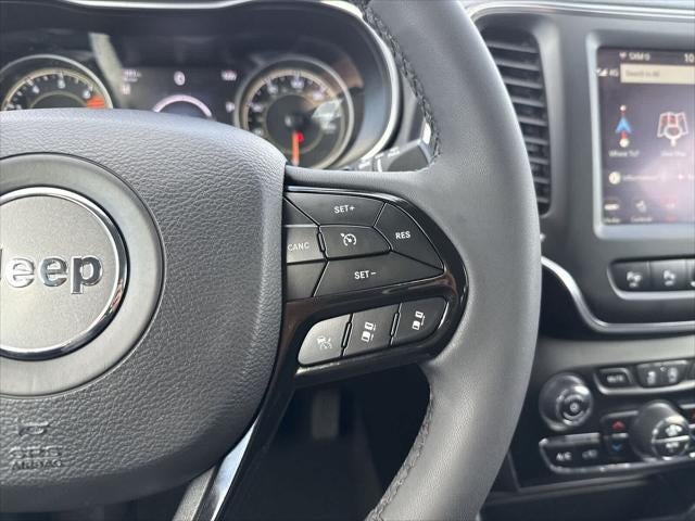 2023 Jeep Cherokee Altitude Lux