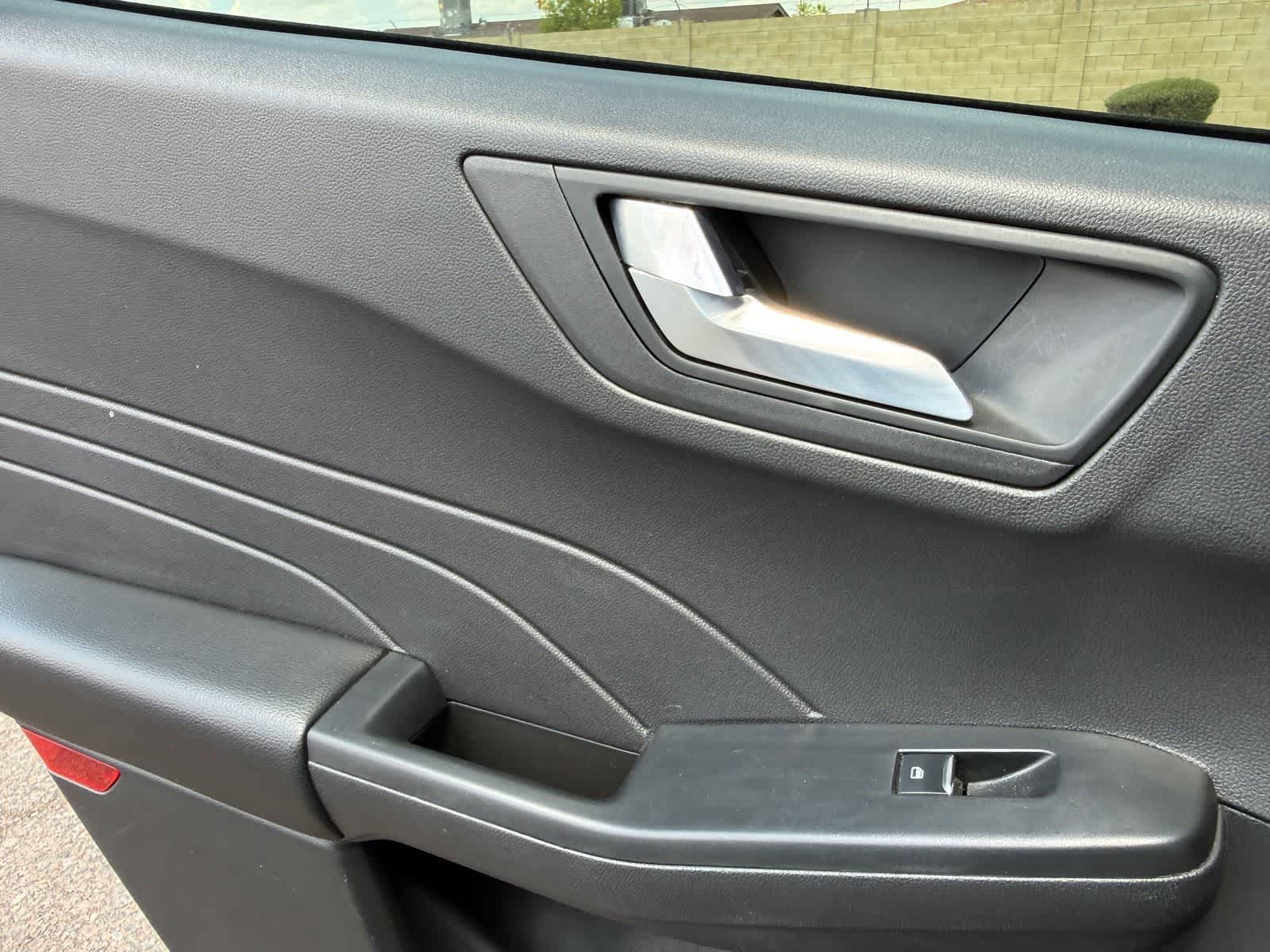 2025 Ford Escape ST-Line Select