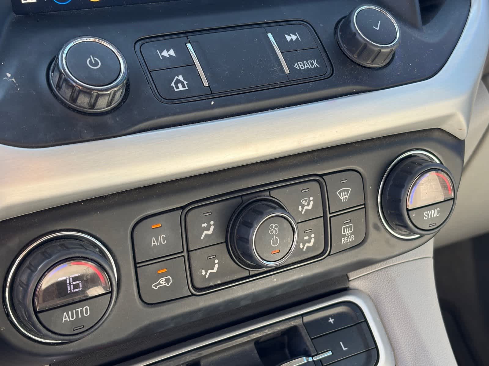 2021 GMC Acadia SLT
