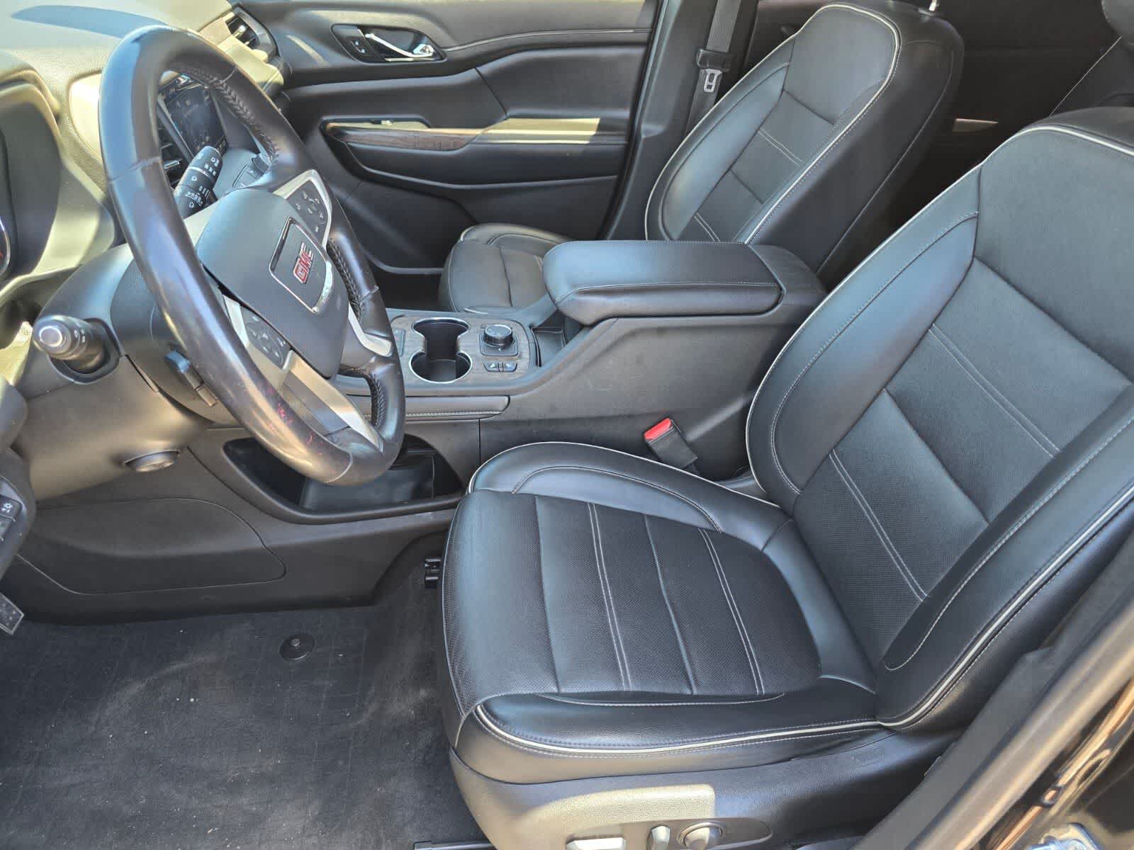 2022 GMC Acadia Denali
