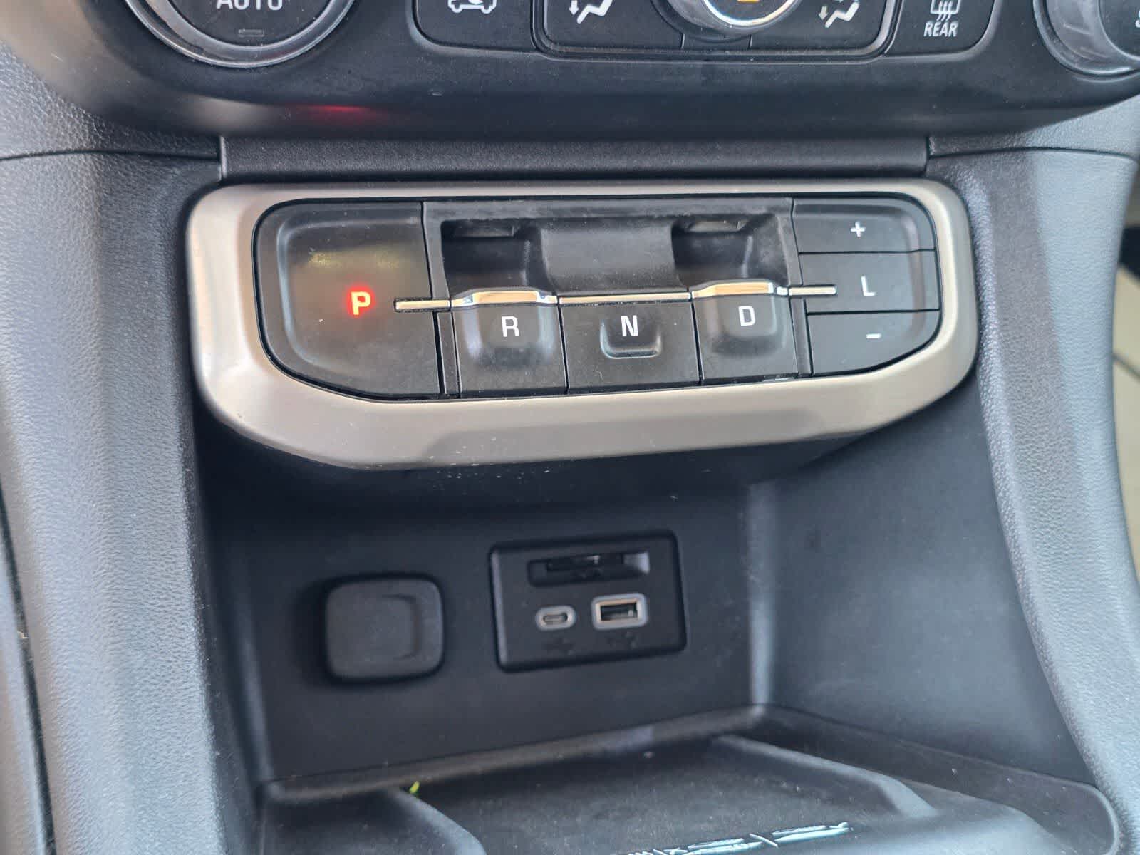 2022 GMC Acadia Denali
