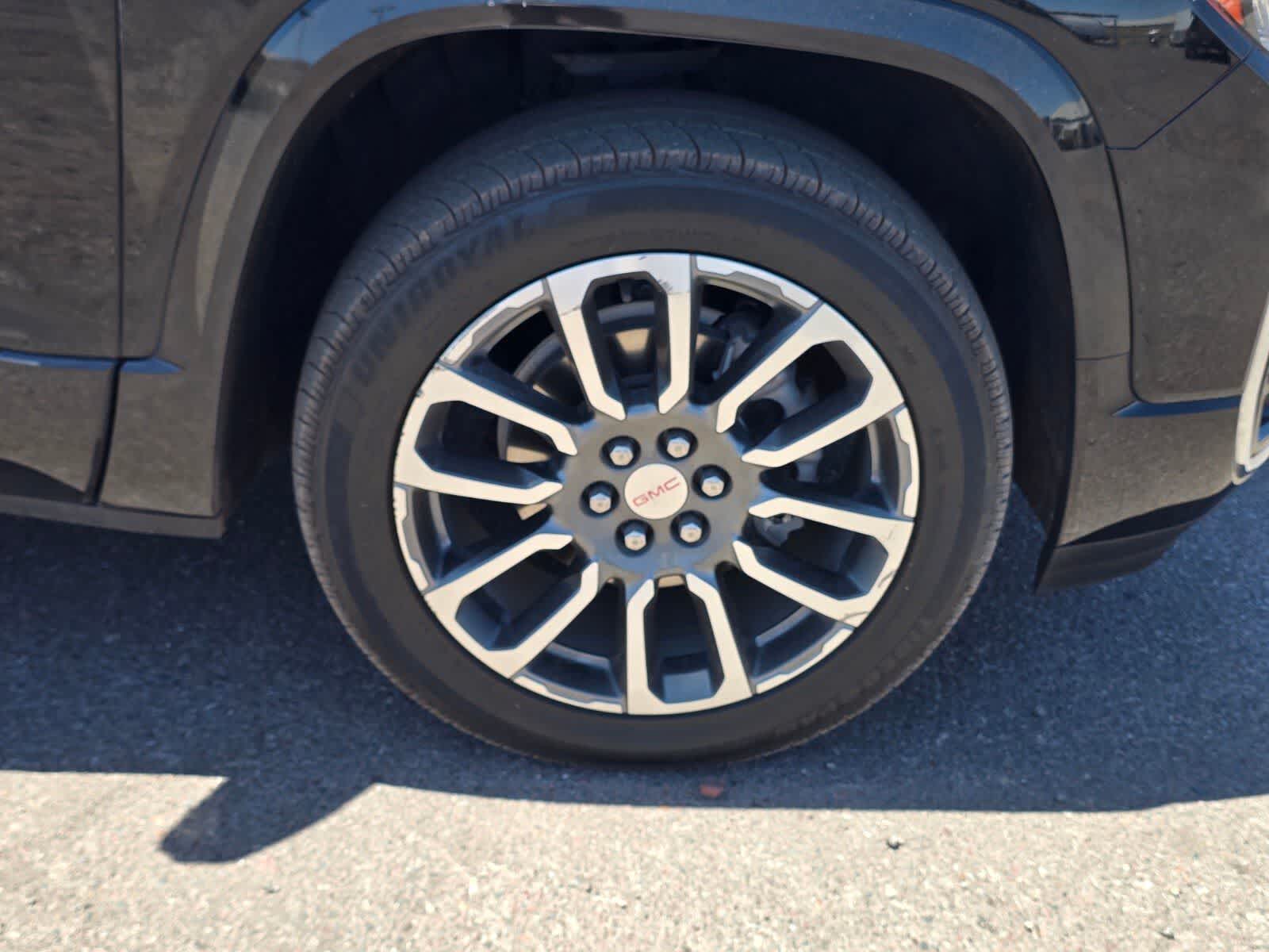 2022 GMC Acadia Denali