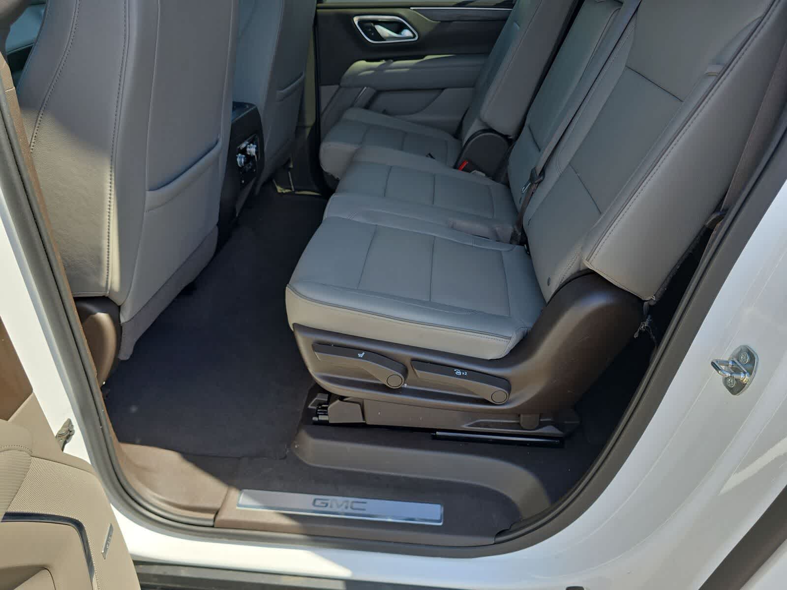 2022 GMC Yukon XL SLT