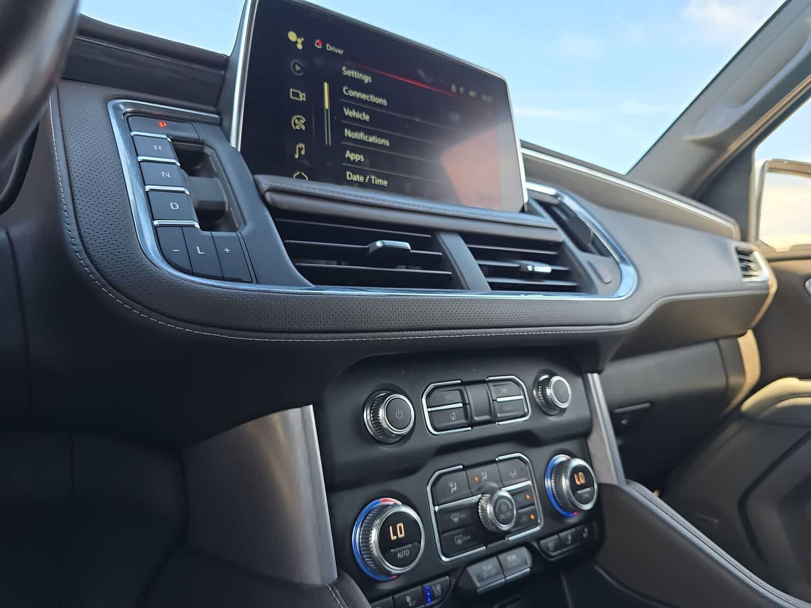 2022 GMC Yukon XL SLT