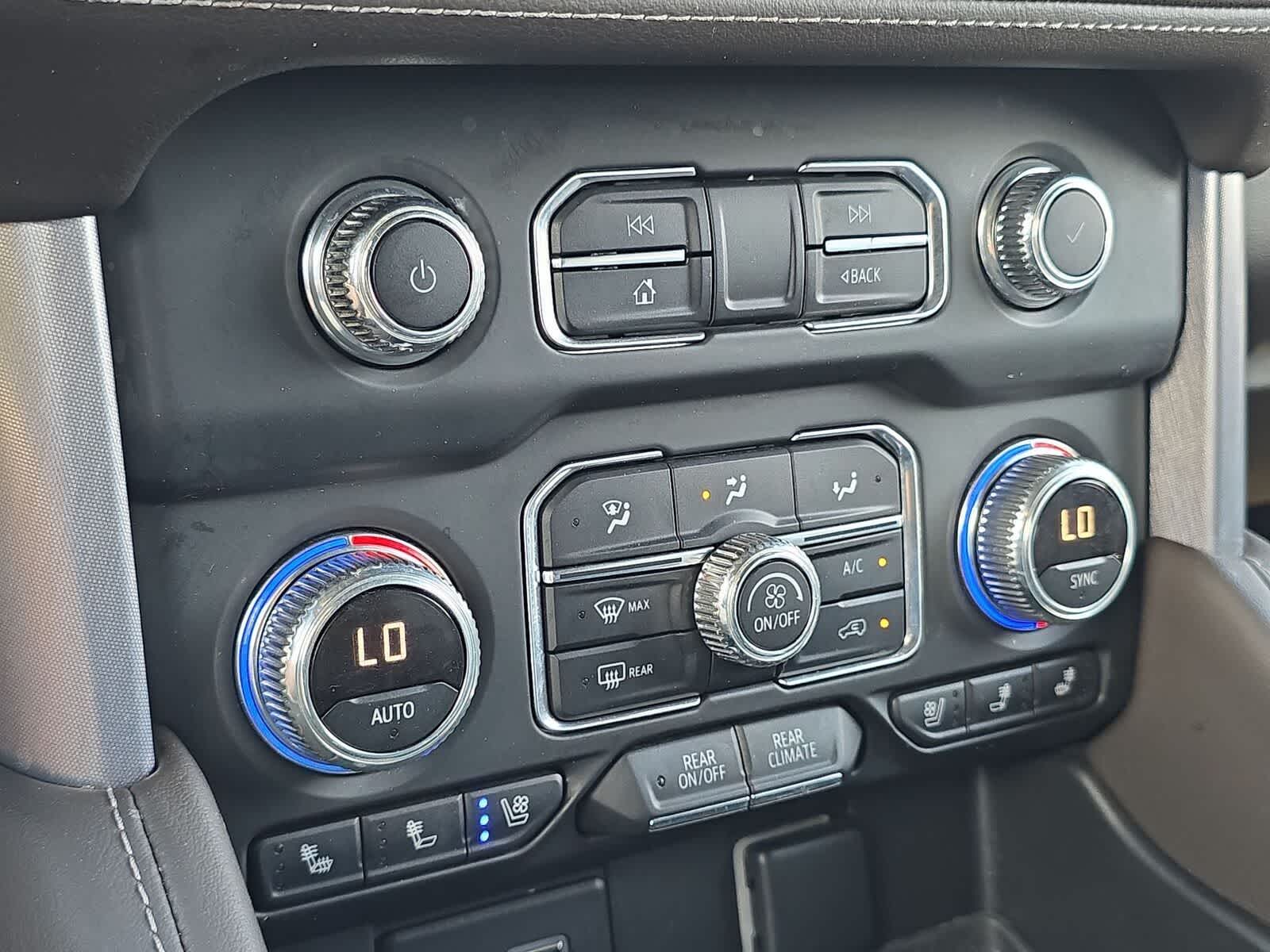 2022 GMC Yukon XL SLT