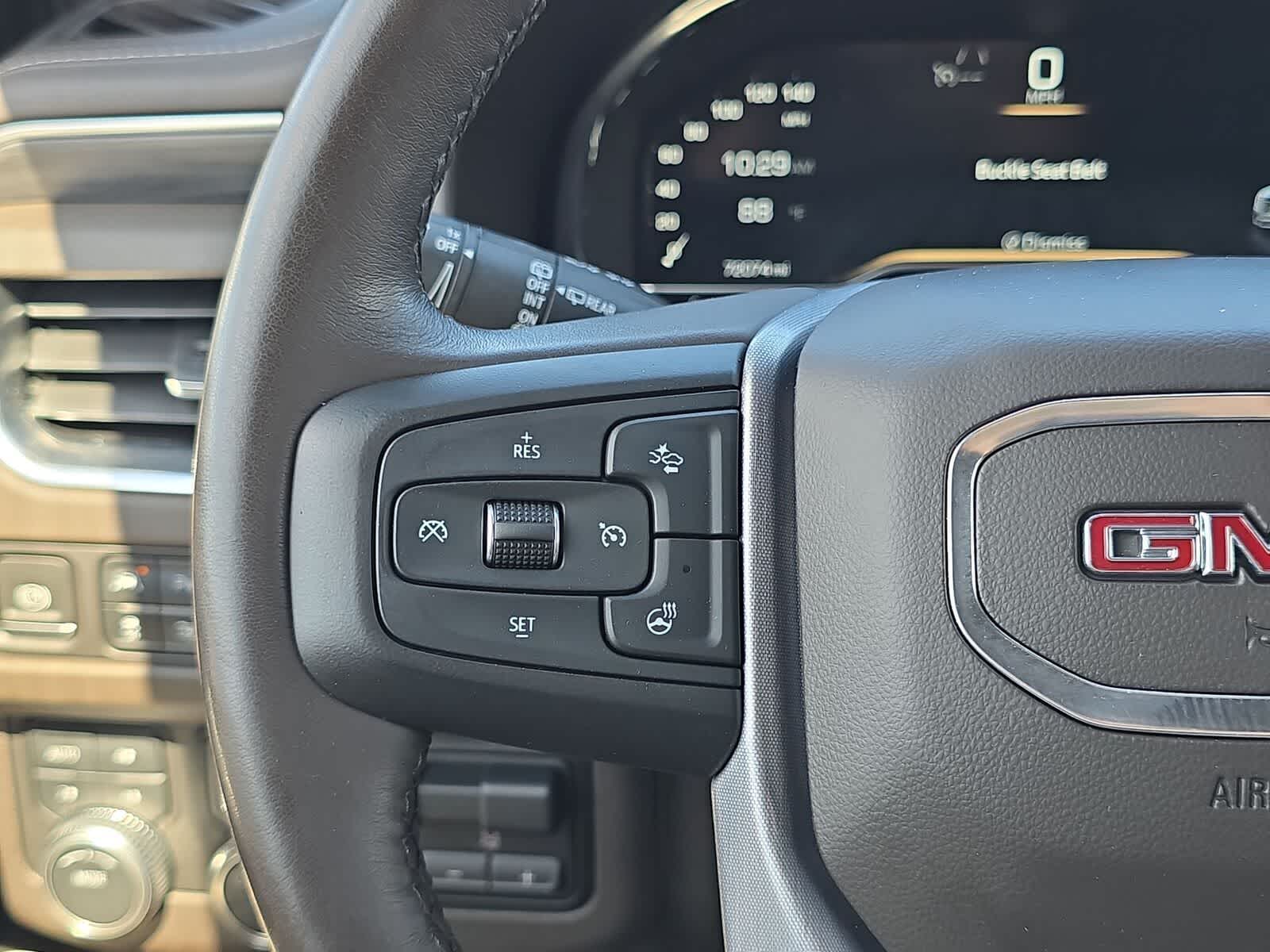 2022 GMC Yukon XL SLT