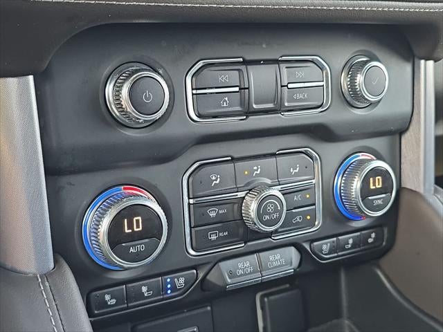 2022 GMC Yukon XL SLT