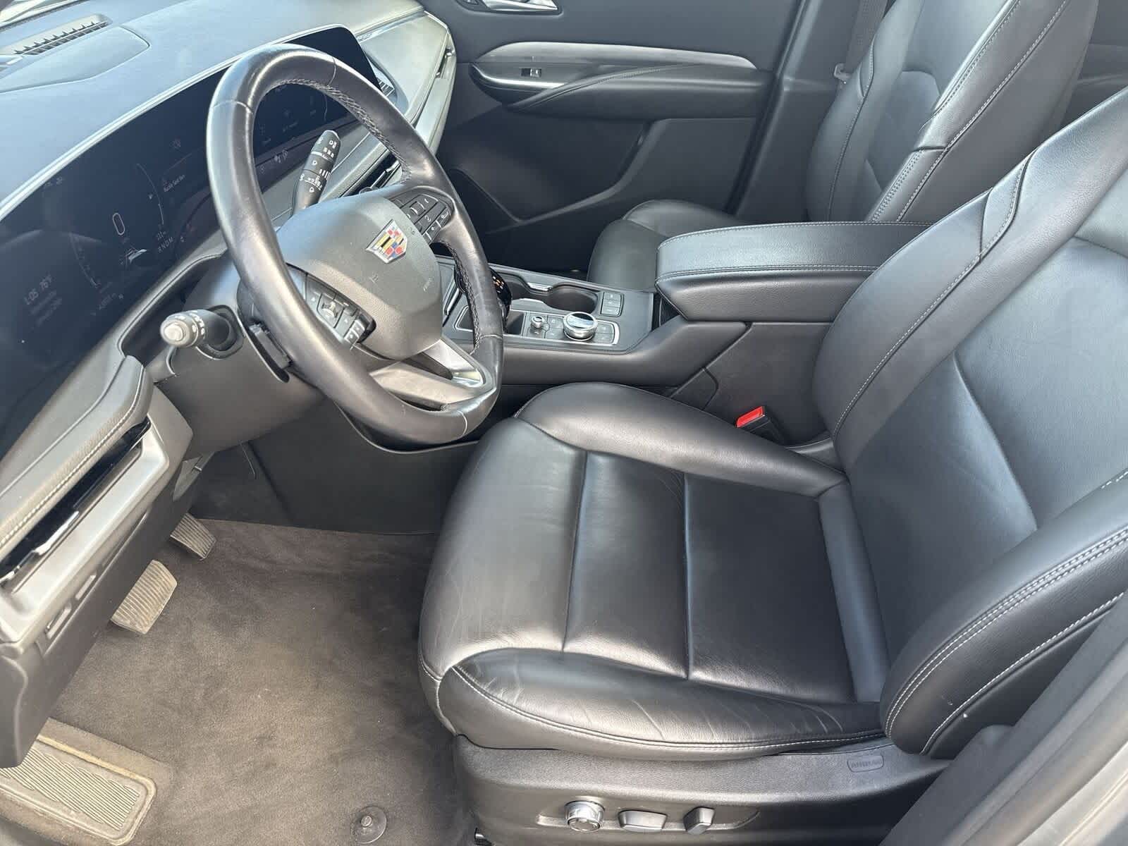 2024 Cadillac XT4 FWD Premium Luxury