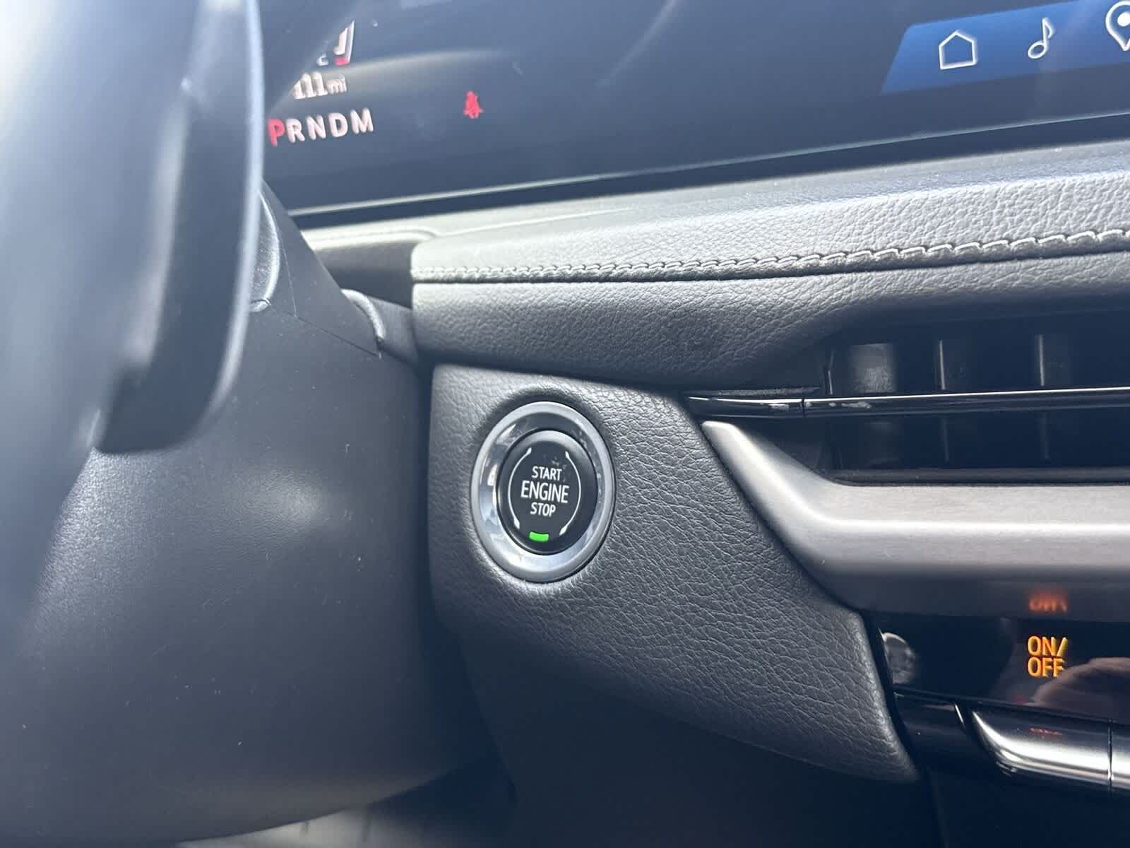 2024 Cadillac XT4 FWD Premium Luxury