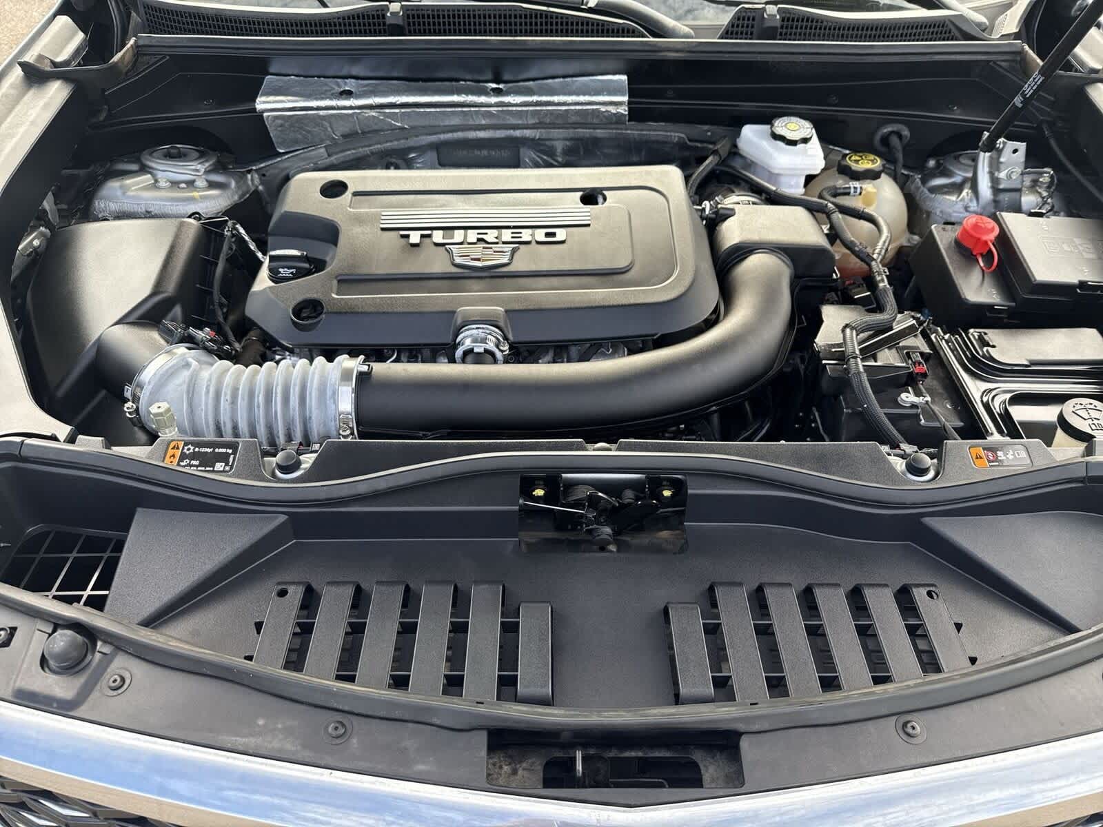 2024 Cadillac XT4 FWD Premium Luxury