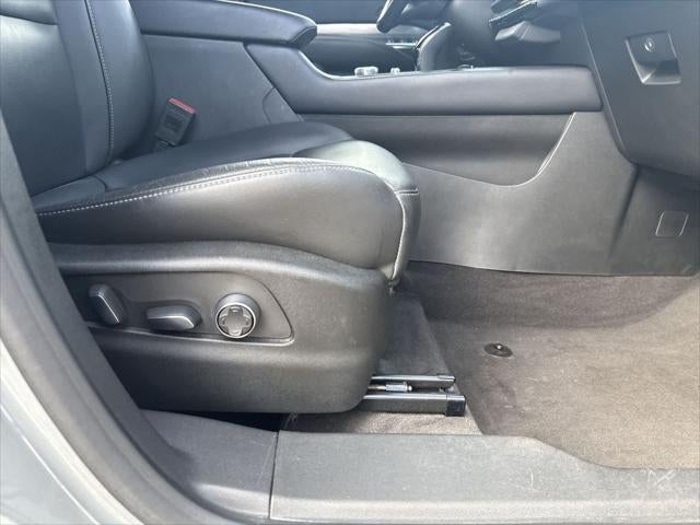 2024 Cadillac XT4 FWD Premium Luxury