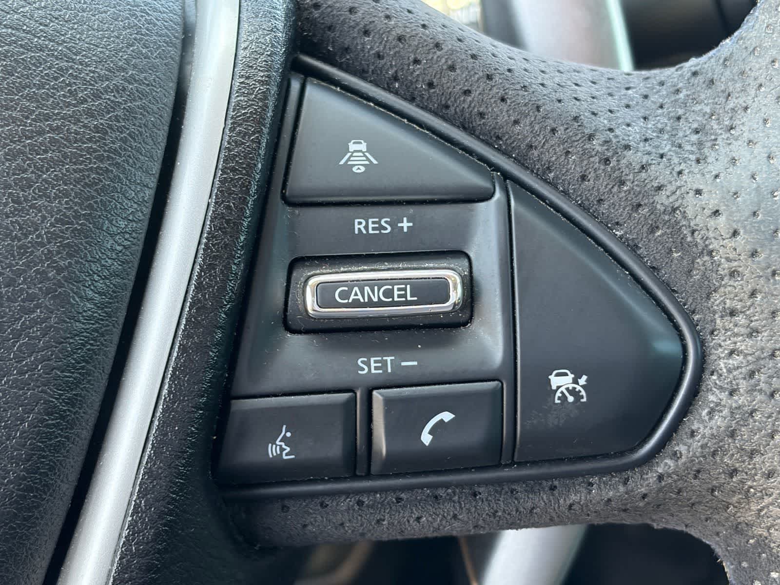 2018 Nissan Maxima SR