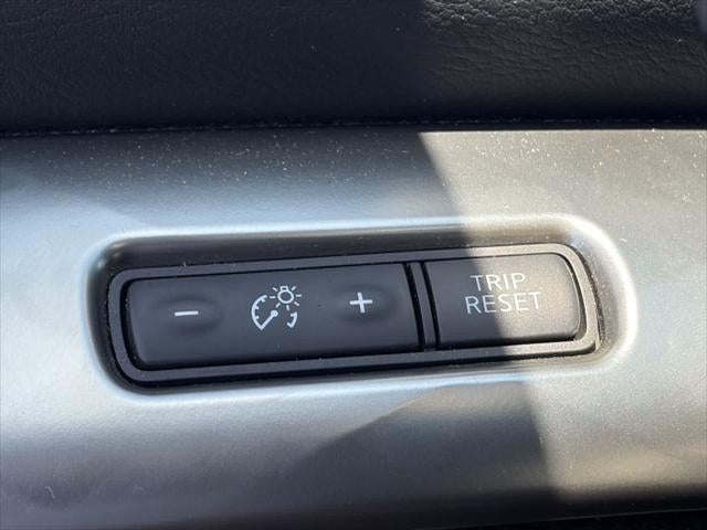 2018 Nissan Maxima SR