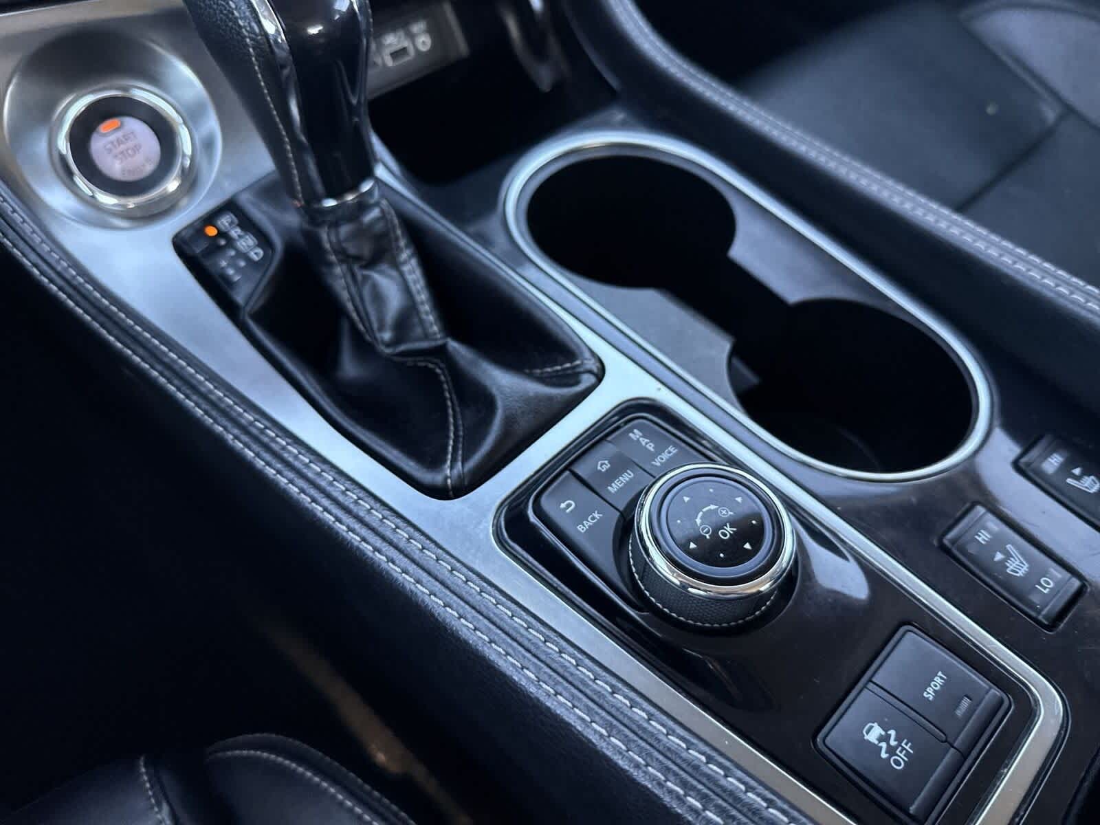 2023 Nissan Maxima SV