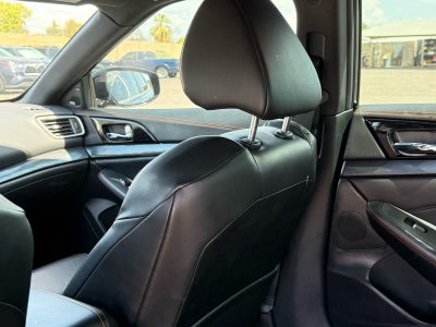 2023 Nissan Maxima SR