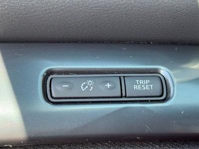 2023 Nissan Maxima SR