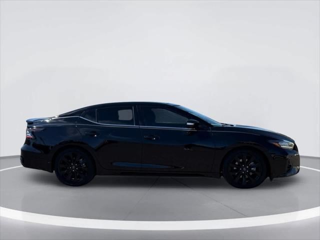 2023 Nissan Maxima SR