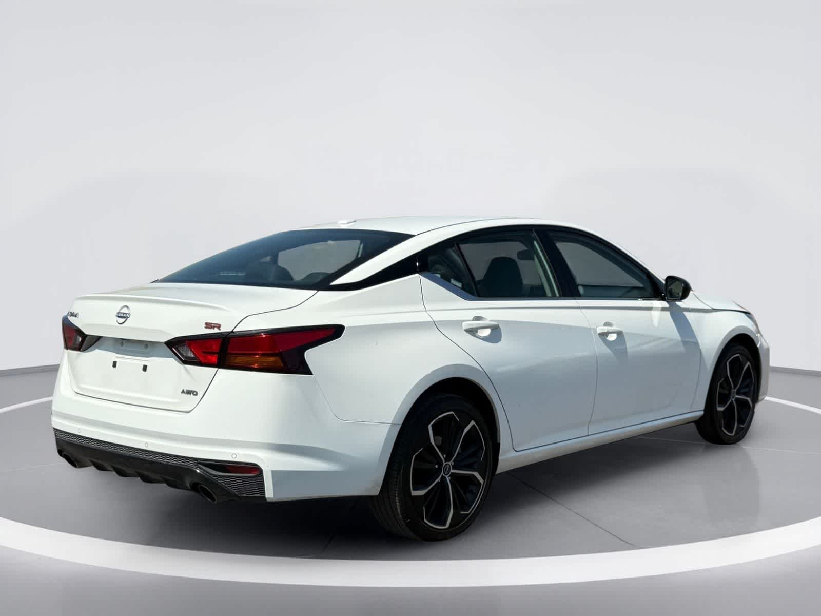 2025 Nissan Altima SR