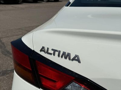 2025 Nissan Altima SR