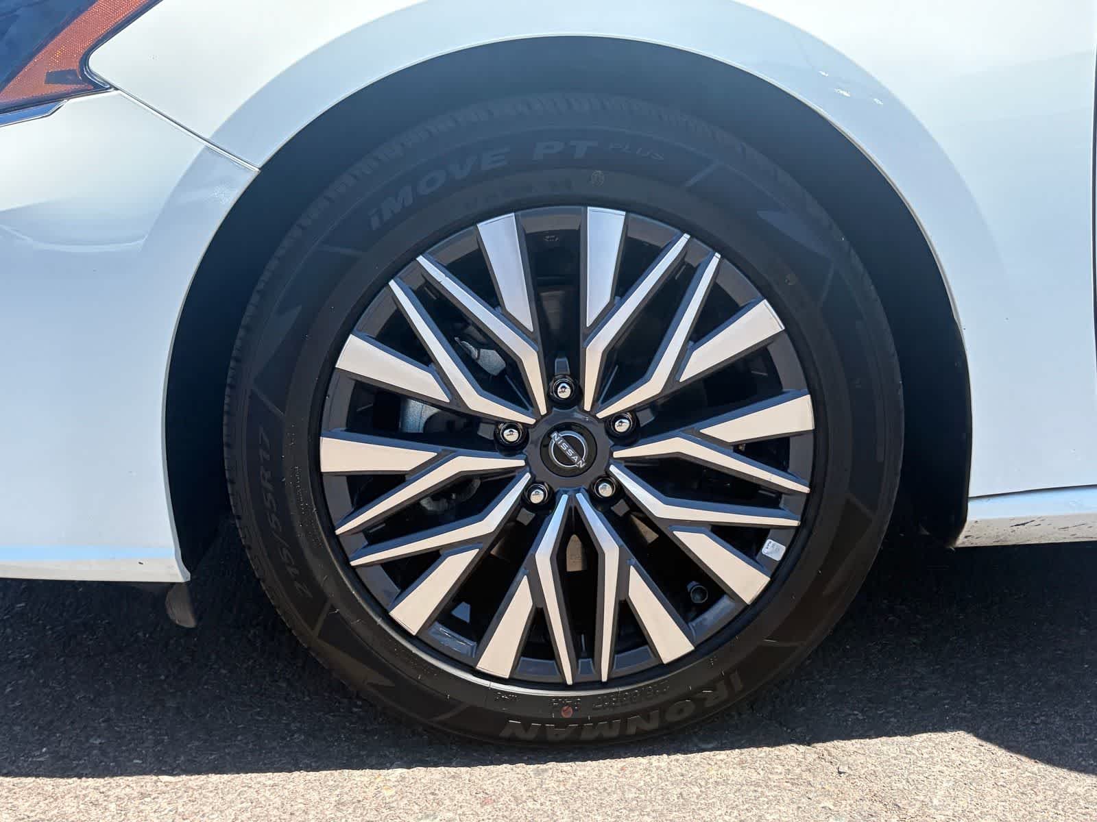 2025 Nissan Altima SV