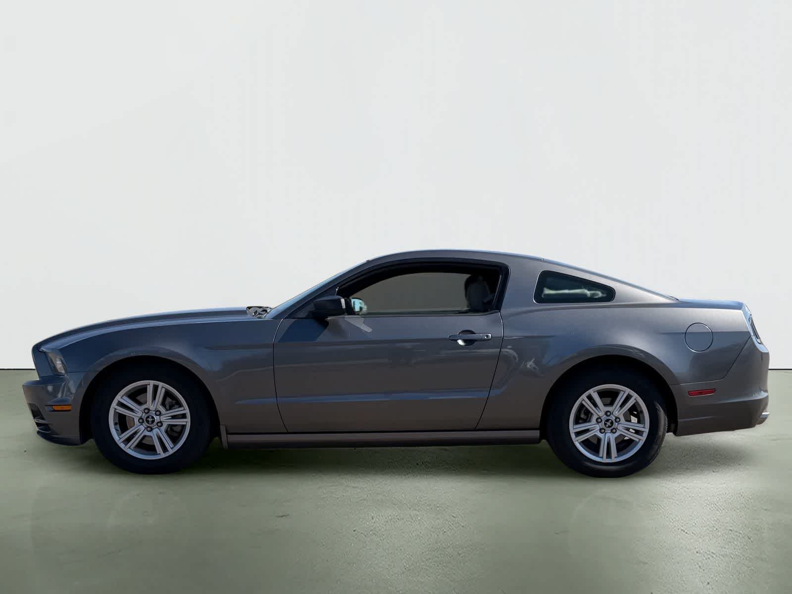 2014 Ford Mustang V6
