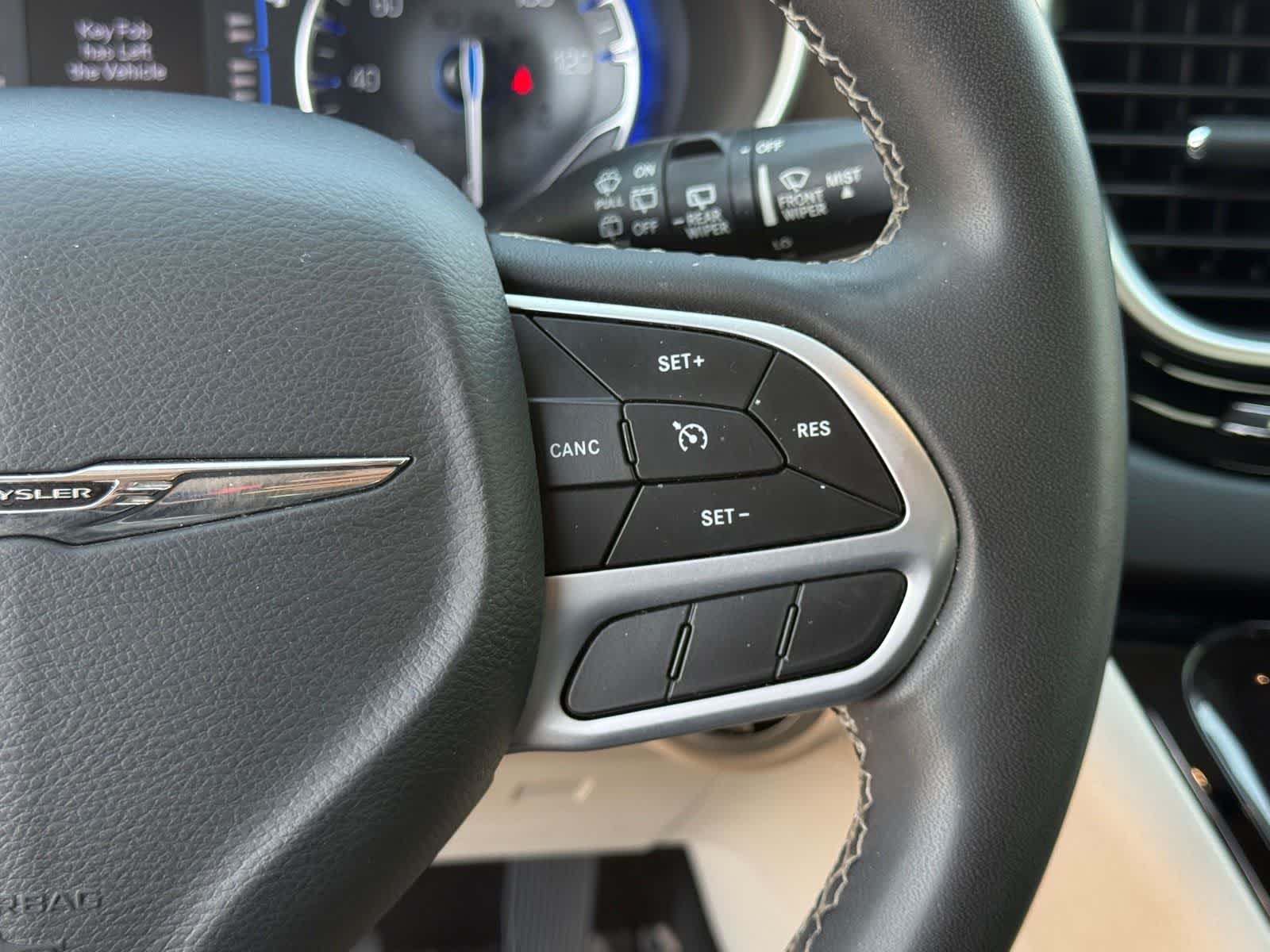 2022 Chrysler Voyager LX
