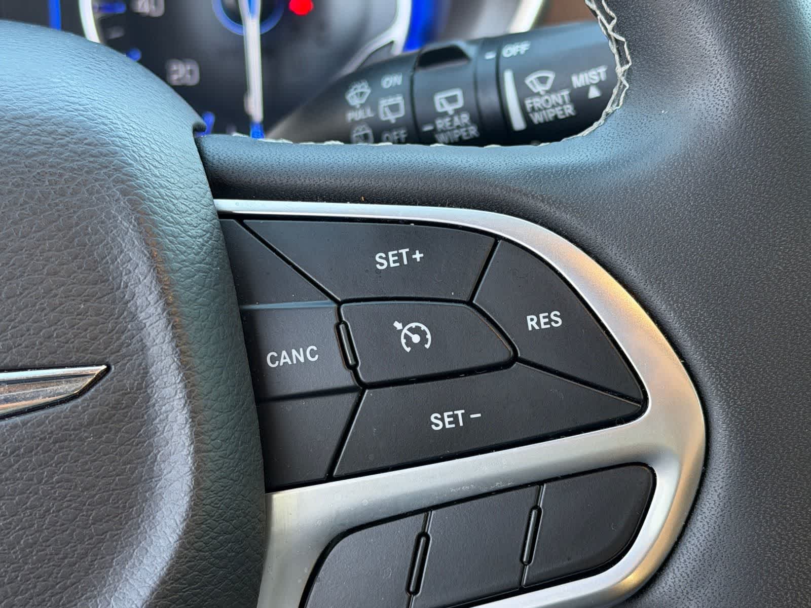 2024 Chrysler Voyager LX