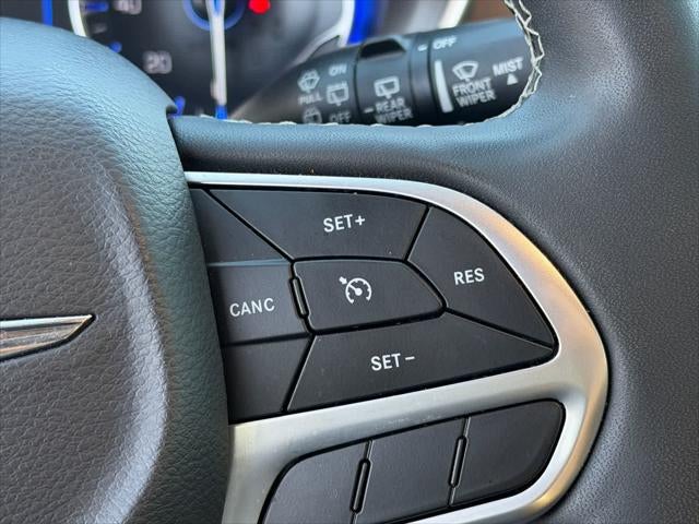 2024 Chrysler Voyager LX