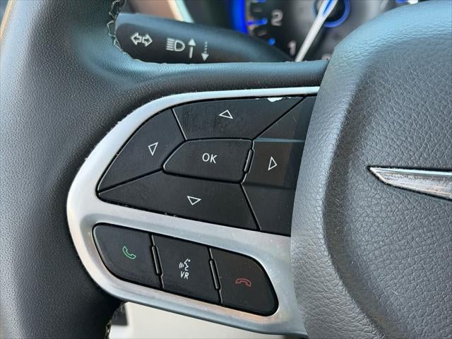 2024 Chrysler Voyager LX