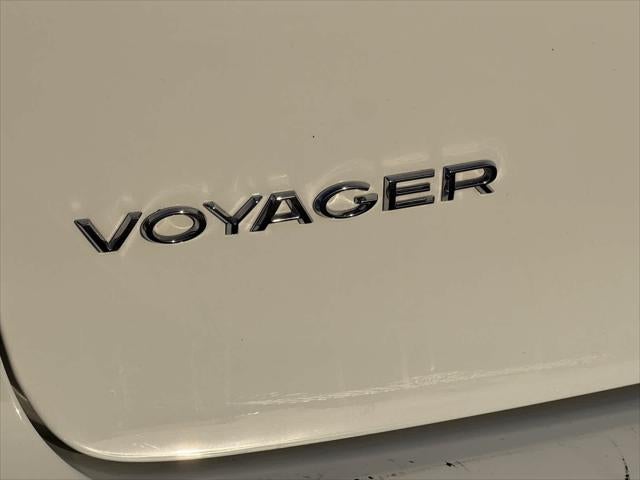 2024 Chrysler Voyager LX