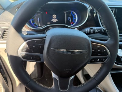 2023 Chrysler Pacifica Hybrid Limited