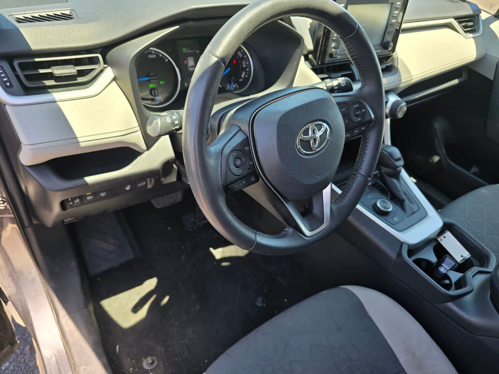 2021 Toyota RAV4 Hybrid XLE