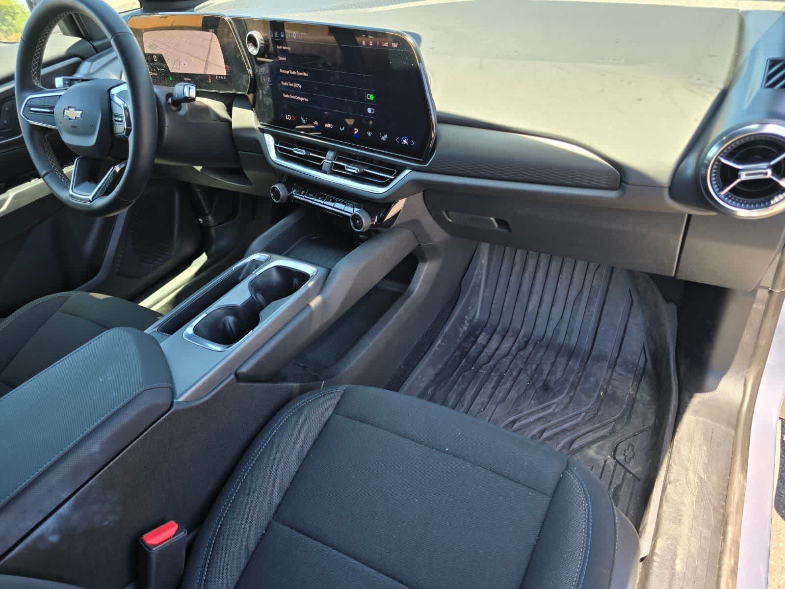 2026 Chevrolet Equinox EV LT1 w/PCY