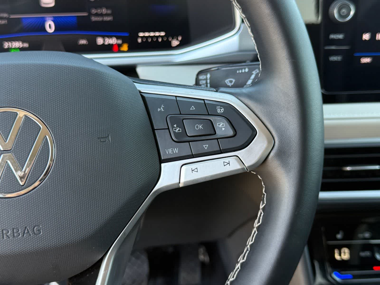 2025 Volkswagen Taos SE