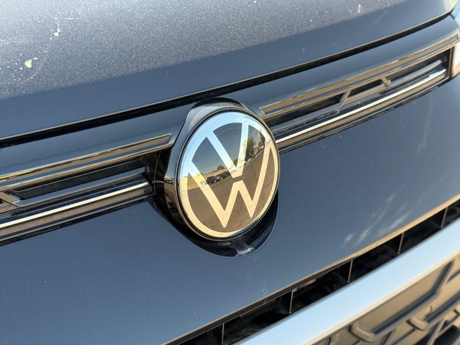 2025 Volkswagen Taos SE
