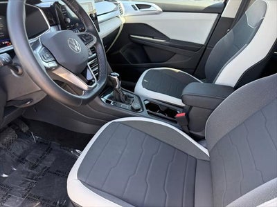 2025 Volkswagen Taos SE