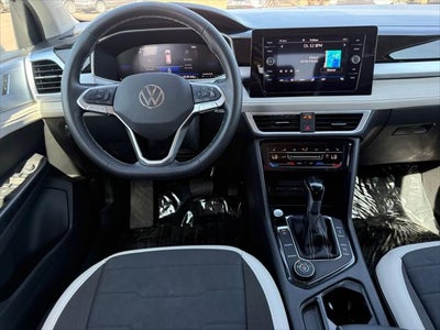 2025 Volkswagen Taos SE