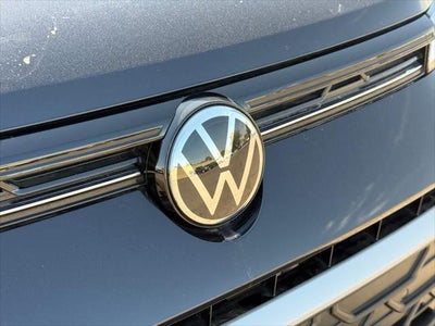 2025 Volkswagen Taos SE