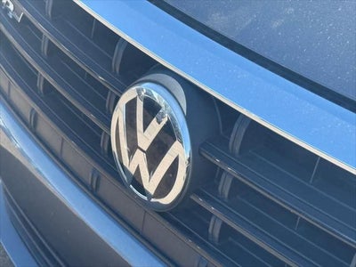 2019 Volkswagen Jetta R-Line