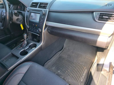 2017 Toyota Camry SE