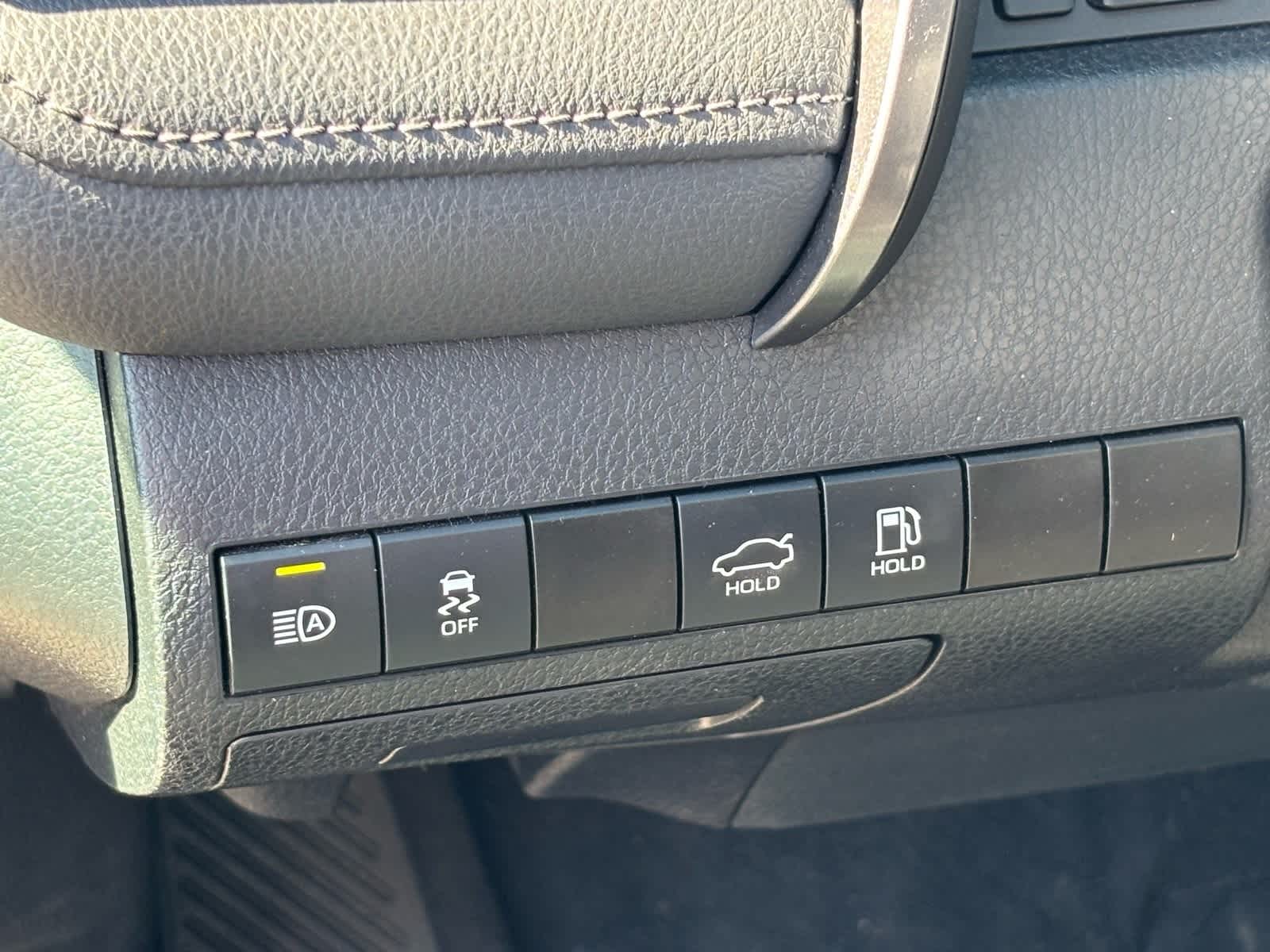 2024 Toyota Camry Hybrid LE