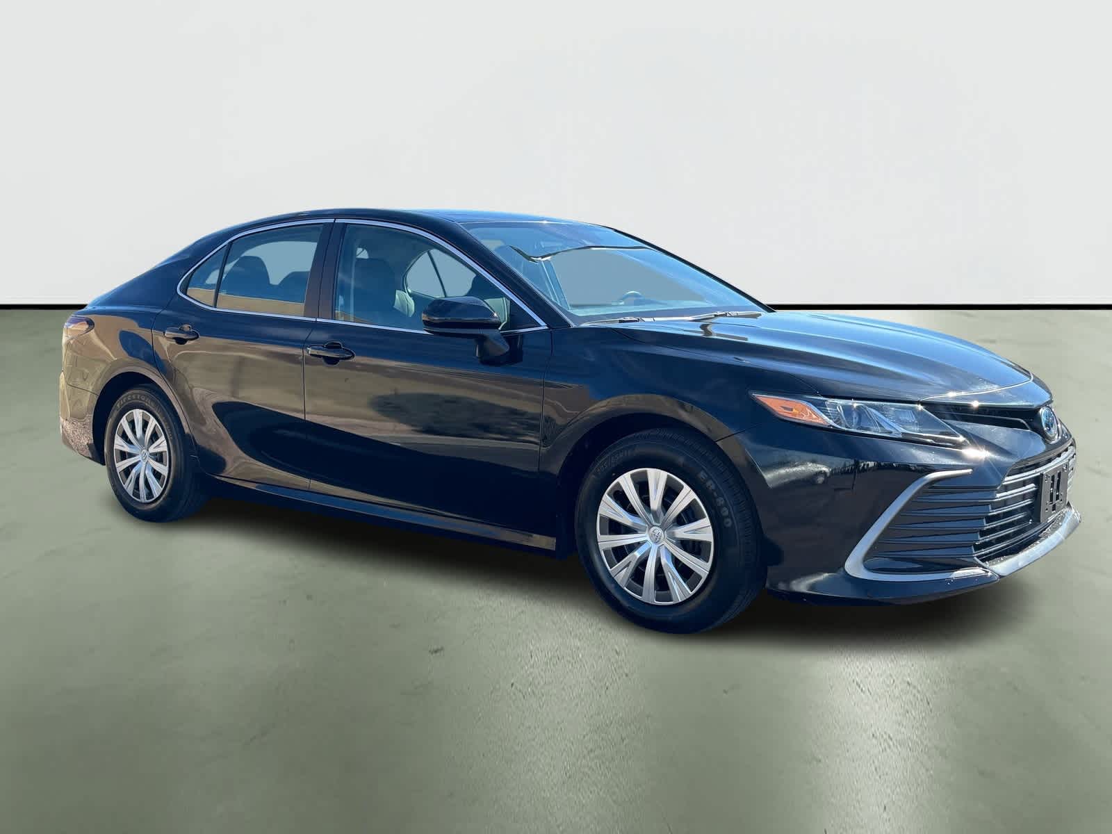 2024 Toyota Camry Hybrid LE