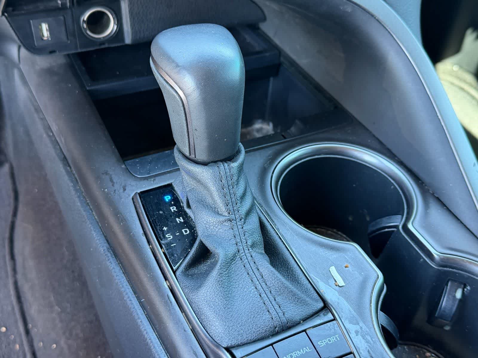 2021 Toyota Camry Hybrid SE