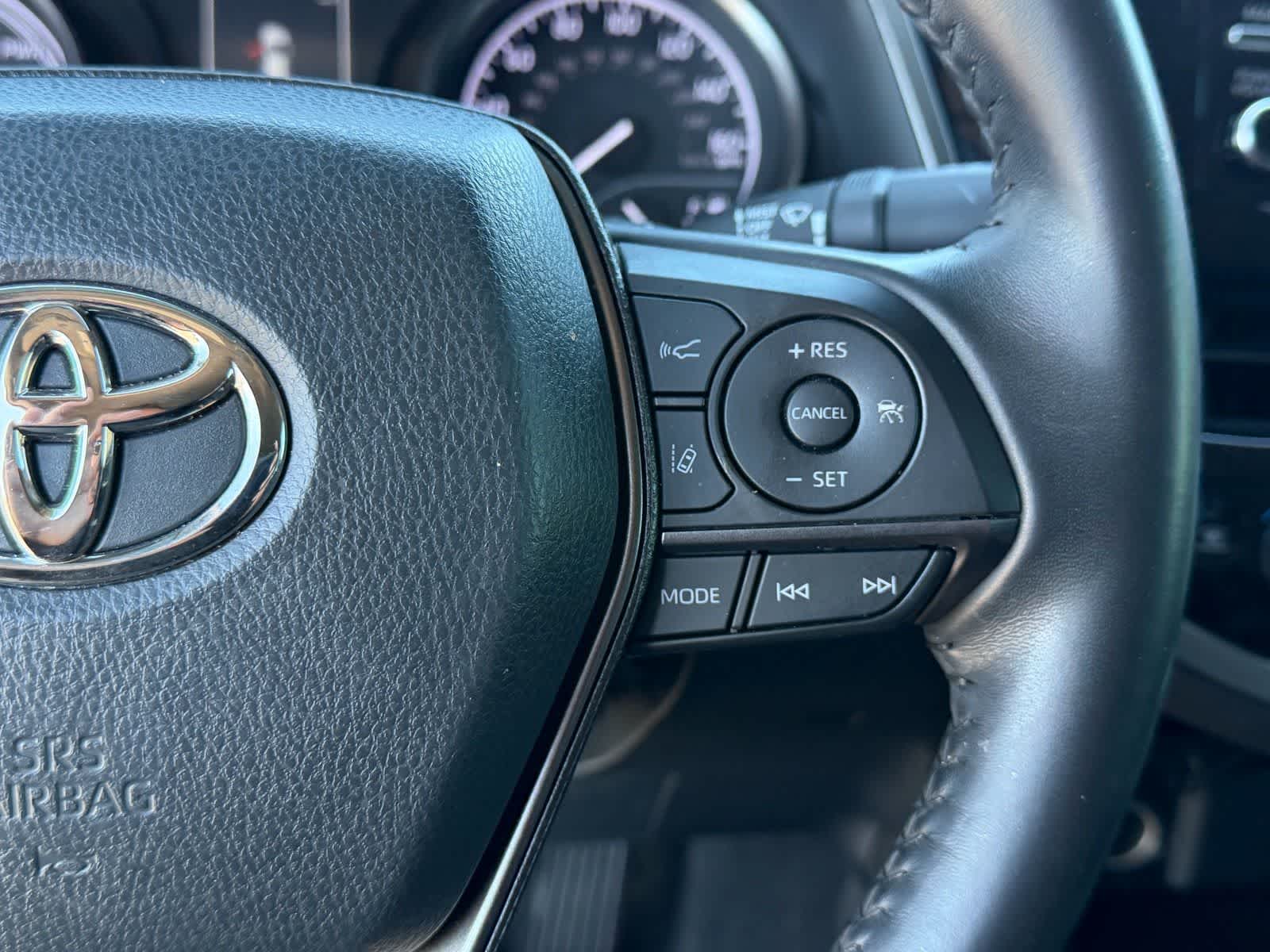 2021 Toyota Camry Hybrid SE