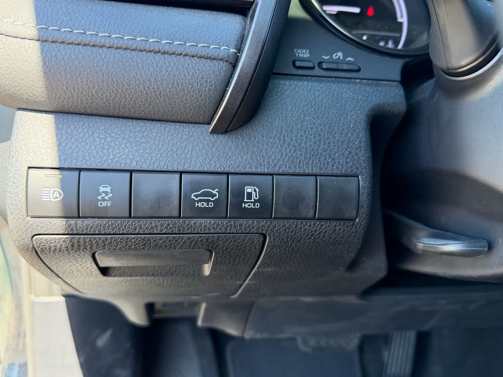 2021 Toyota Camry Hybrid SE