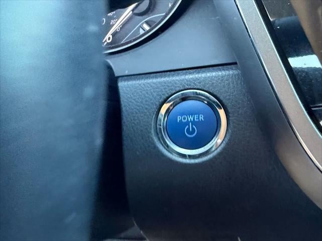 2021 Toyota Camry Hybrid SE