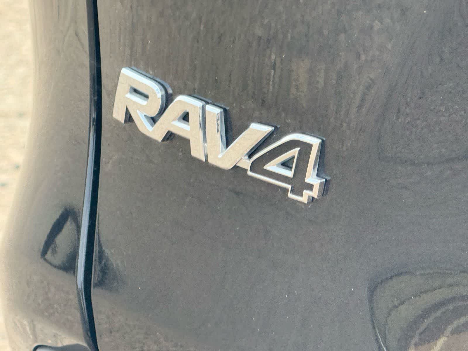 2023 Toyota RAV4 Hybrid LE