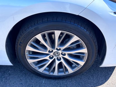 2019 Lexus ES 300h ES 300h